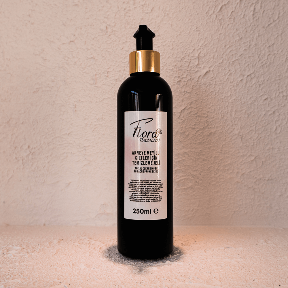 Akneye Meyilli Ciltler İçin Temizleme Jeli